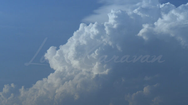 Evolution of a cumulonimbus cloud in time lapse