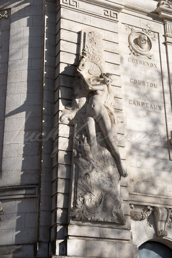 Facade of the Toulouse School of Fine Arts. Allegory of sculpture by Leo Laporte-Blairsy.