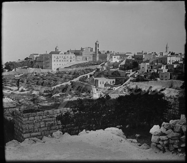 Palestine. View of Bethlehem, the birthplace of Christ, and the Church of the Nativity in the West Bank, circa 1920–30. The territory is currently occupied by the Israeli army.