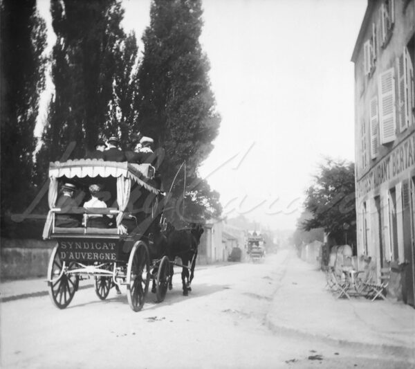 Stagecoach in Chamalières, Auvergne, France, 1906